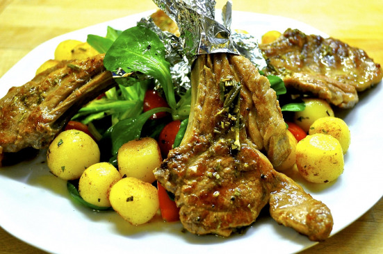 Kuzu Pirzola lamb chops